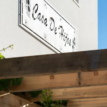 Casa De Hijos - Spacious 5 Cavtat